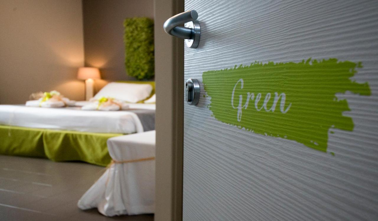 Art B&B Design Costa Volpino Exterior foto