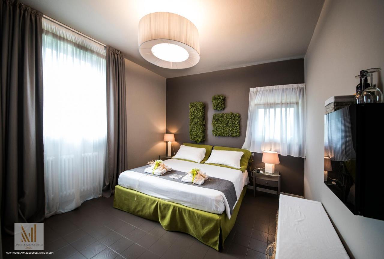 Art B&B Design Costa Volpino Exterior foto